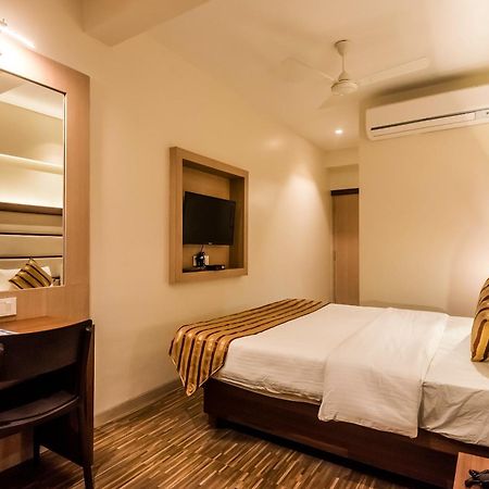 Super Capital O Hotel Konar Inn Turambhe Dış mekan fotoğraf