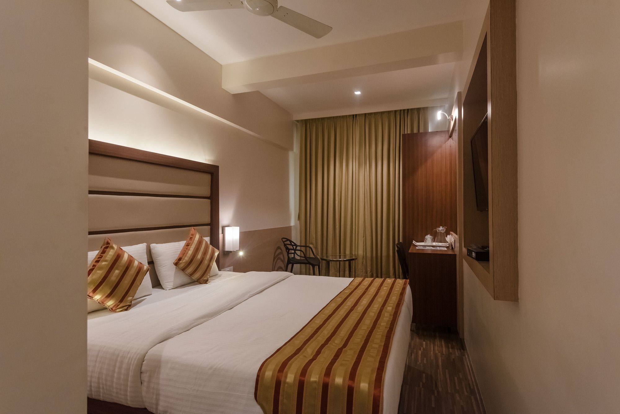 Super Capital O Hotel Konar Inn Turambhe Dış mekan fotoğraf